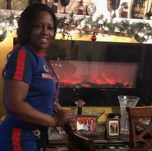 Meet your Posher, Latisha